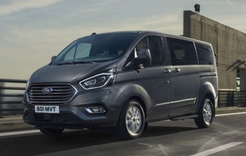 C1 FORD Tourneo Custom AT